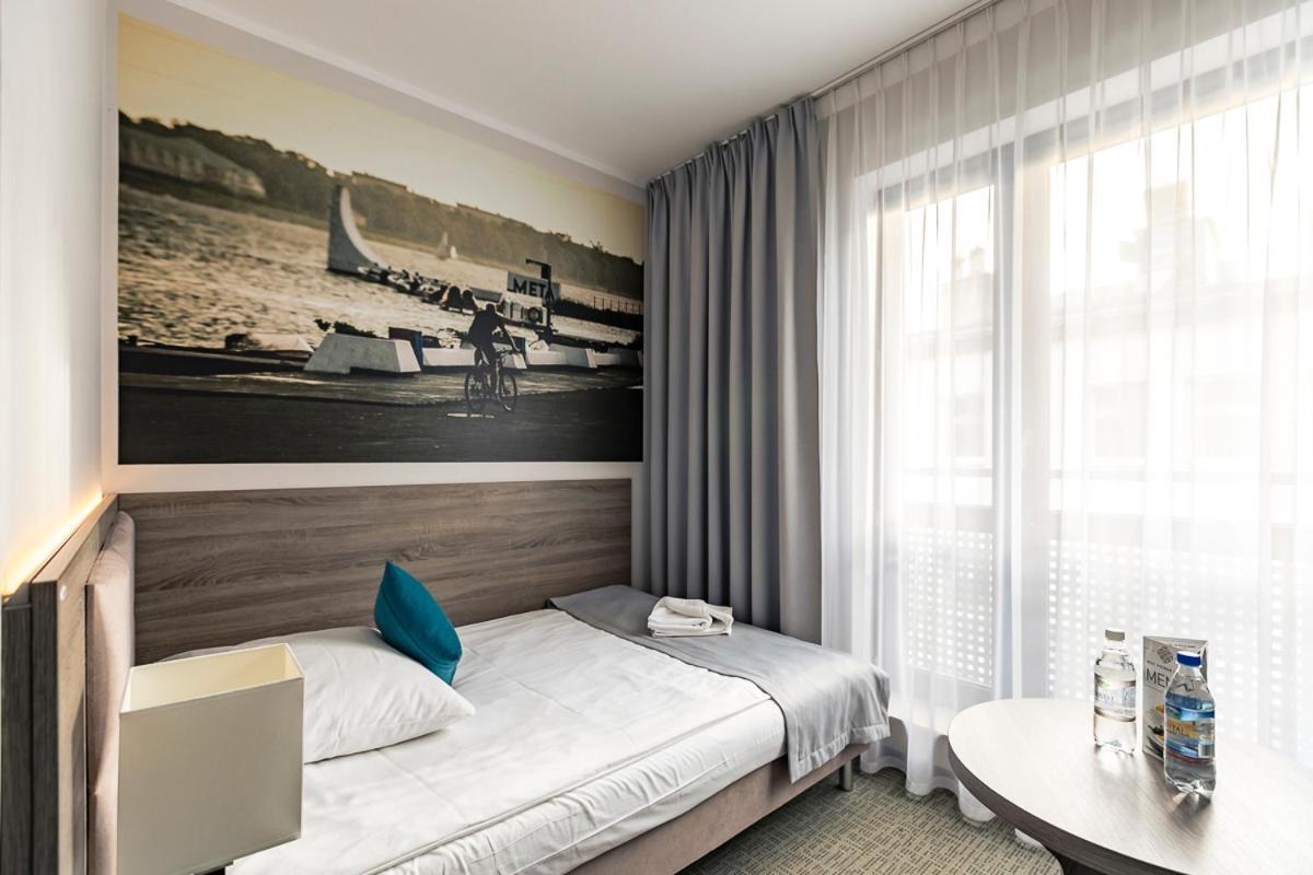 Meet Poznan Hotel Exterior photo