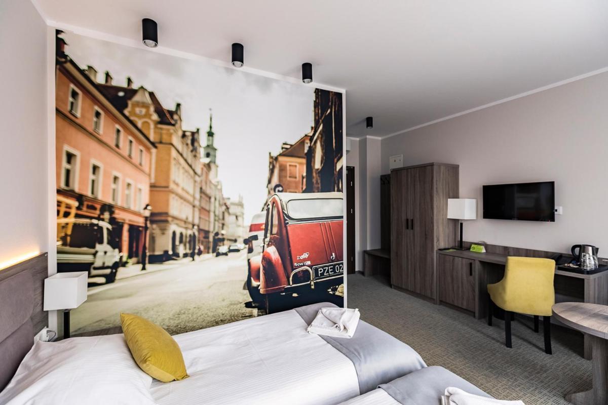 Meet Poznan Hotel Exterior photo